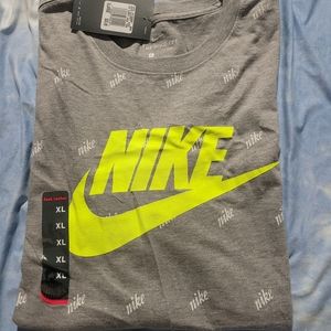 Nike Tshirt